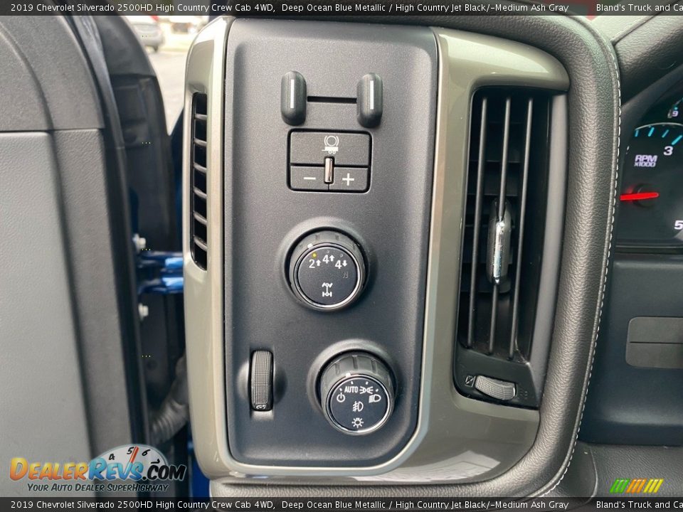2019 Chevrolet Silverado 2500HD High Country Crew Cab 4WD Deep Ocean Blue Metallic / High Country Jet Black/­Medium Ash Gray Photo #23