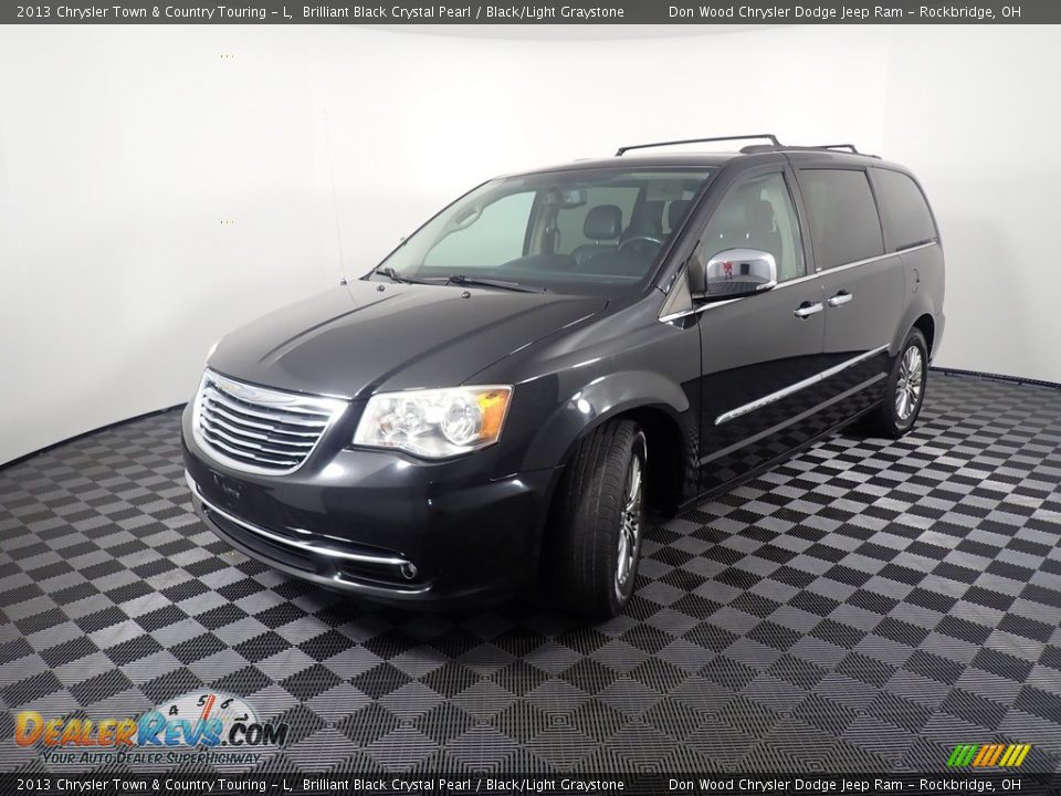 2013 Chrysler Town & Country Touring - L Brilliant Black Crystal Pearl / Black/Light Graystone Photo #10