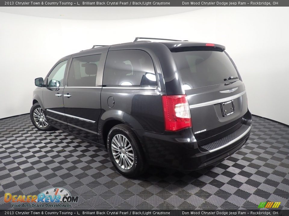 2013 Chrysler Town & Country Touring - L Brilliant Black Crystal Pearl / Black/Light Graystone Photo #13