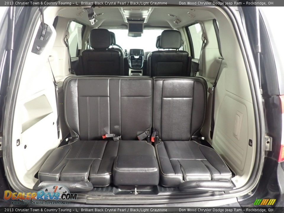 2013 Chrysler Town & Country Touring - L Brilliant Black Crystal Pearl / Black/Light Graystone Photo #17