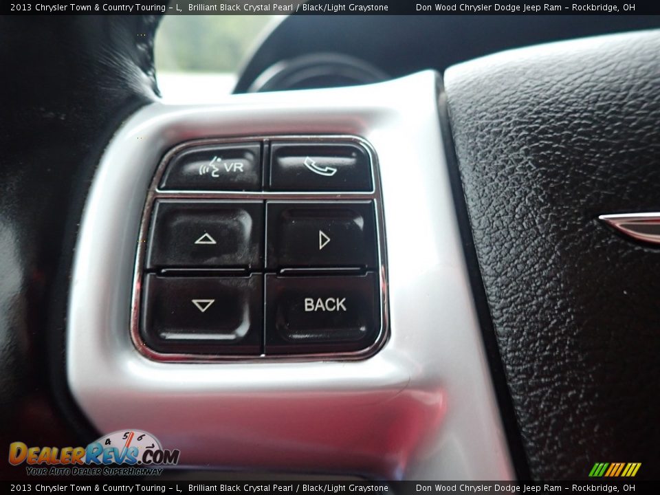 2013 Chrysler Town & Country Touring - L Brilliant Black Crystal Pearl / Black/Light Graystone Photo #29
