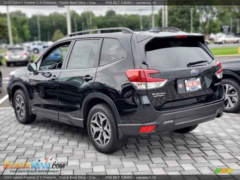 2020 Subaru Forester 2.5i Premium Crystal Black Silica / Gray Photo #4