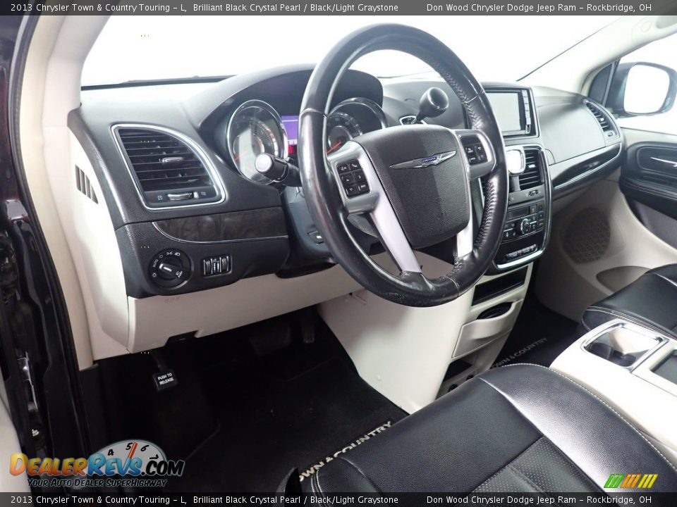 2013 Chrysler Town & Country Touring - L Brilliant Black Crystal Pearl / Black/Light Graystone Photo #35