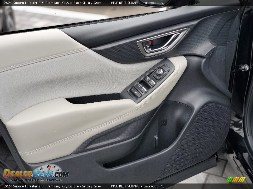 2020 Subaru Forester 2.5i Premium Crystal Black Silica / Gray Photo #13
