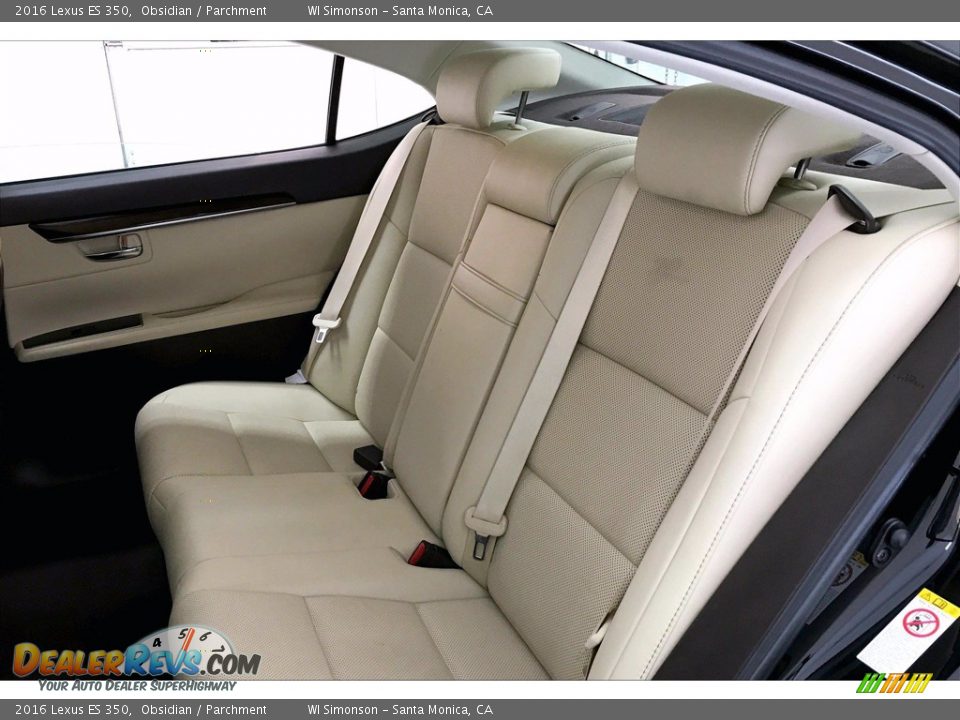 Rear Seat of 2016 Lexus ES 350 Photo #15