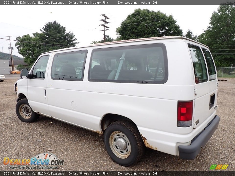 2004 Ford E Series Van E150 XL Passenger Oxford White / Medium Flint Photo #7