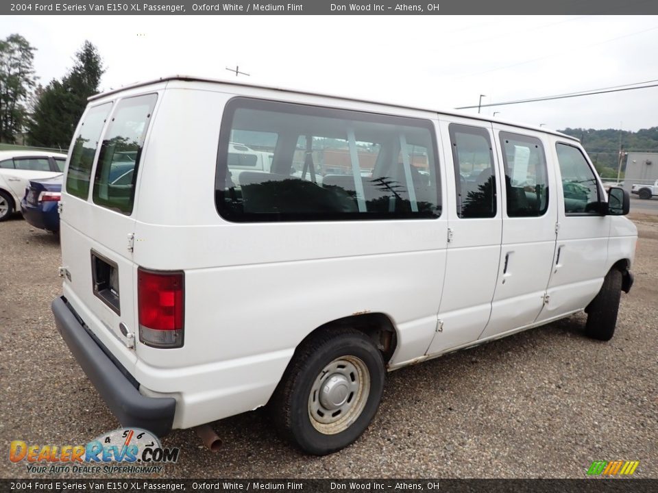 2004 Ford E Series Van E150 XL Passenger Oxford White / Medium Flint Photo #10