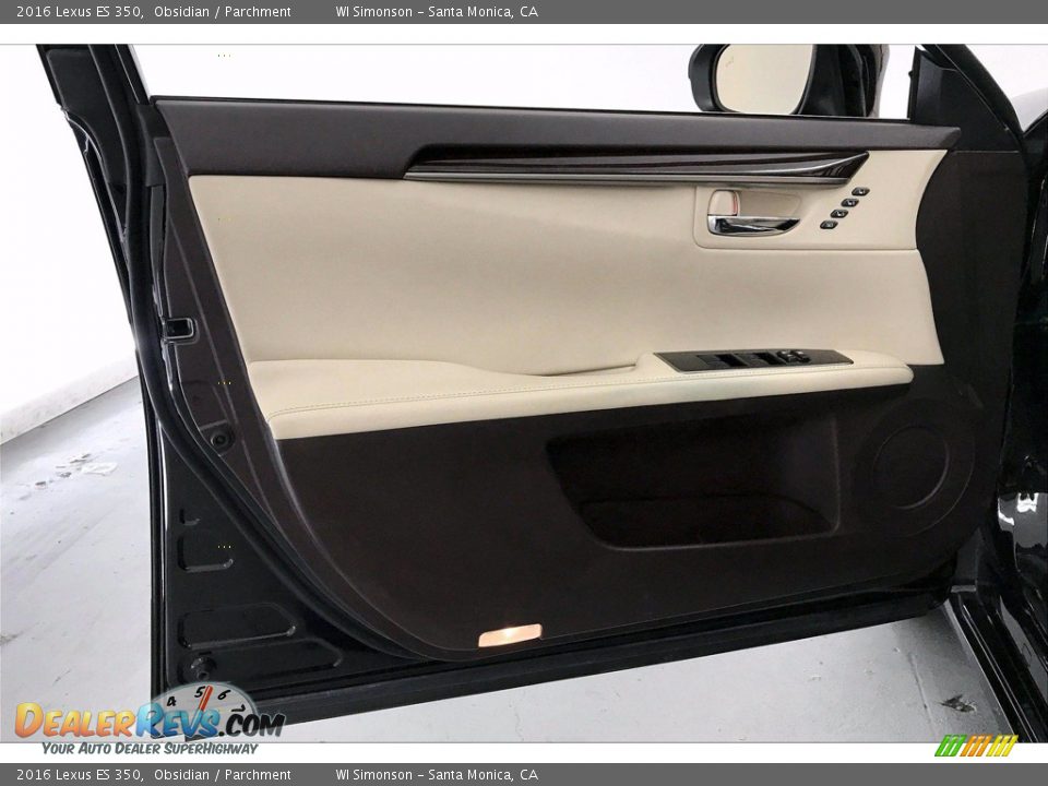 Door Panel of 2016 Lexus ES 350 Photo #25