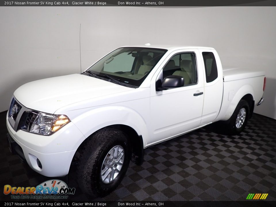 Glacier White 2017 Nissan Frontier SV King Cab 4x4 Photo #6