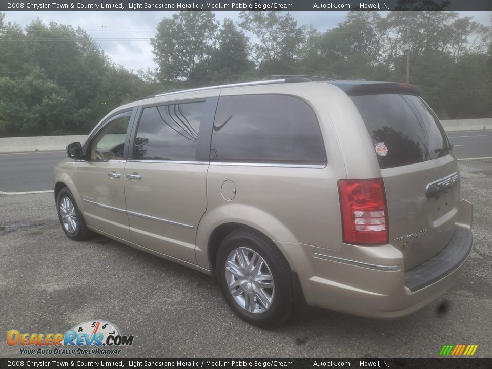 2008 Chrysler Town & Country Limited Light Sandstone Metallic / Medium Pebble Beige/Cream Photo #6