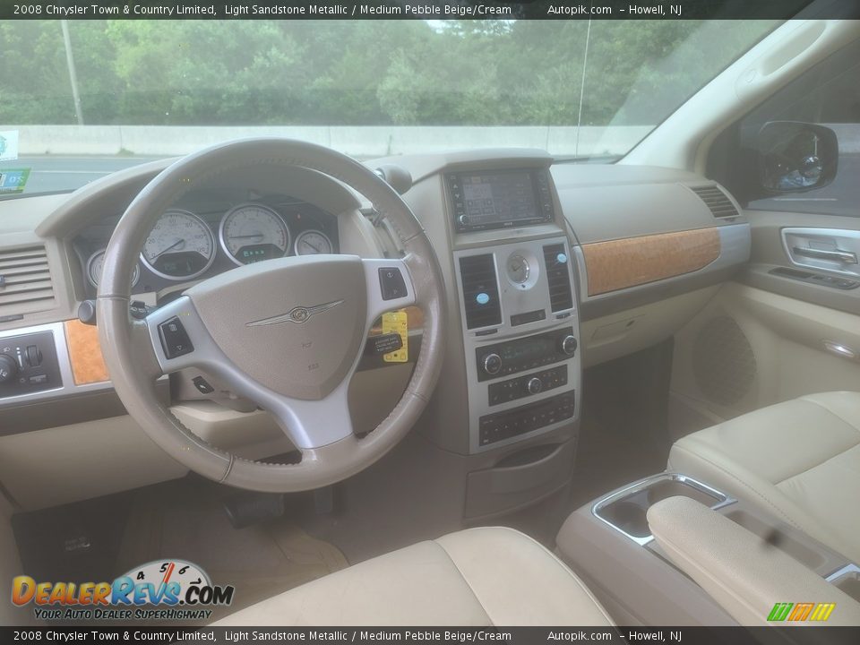 2008 Chrysler Town & Country Limited Light Sandstone Metallic / Medium Pebble Beige/Cream Photo #9