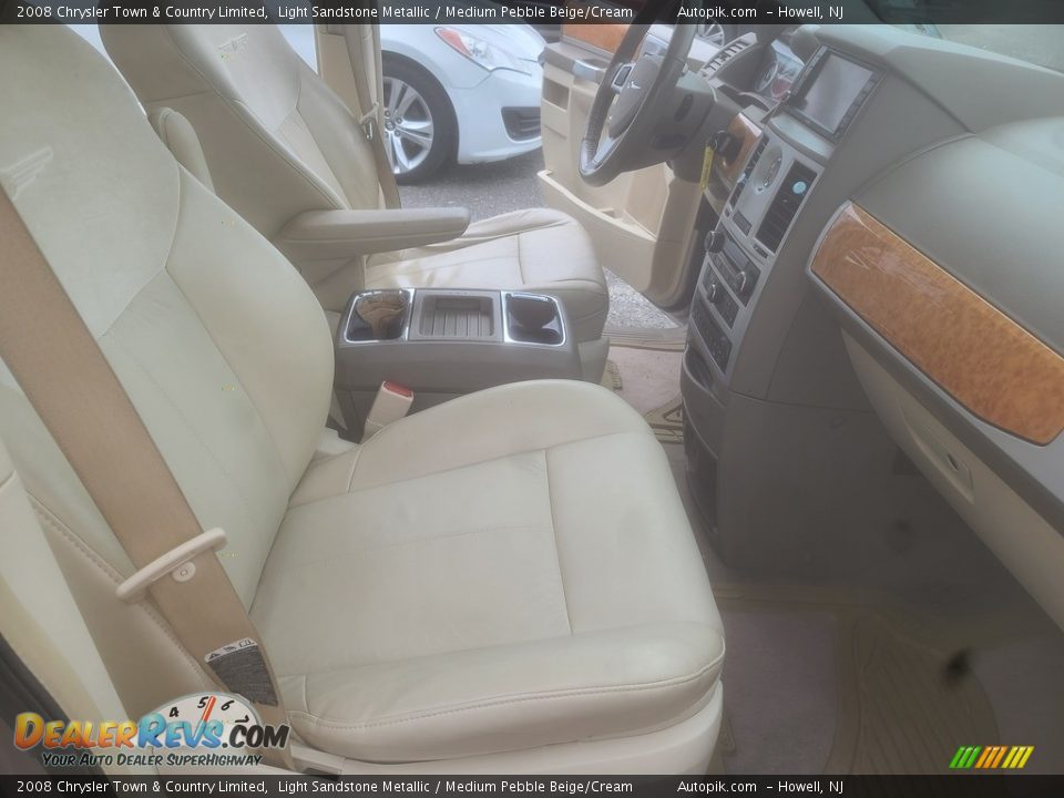 2008 Chrysler Town & Country Limited Light Sandstone Metallic / Medium Pebble Beige/Cream Photo #13
