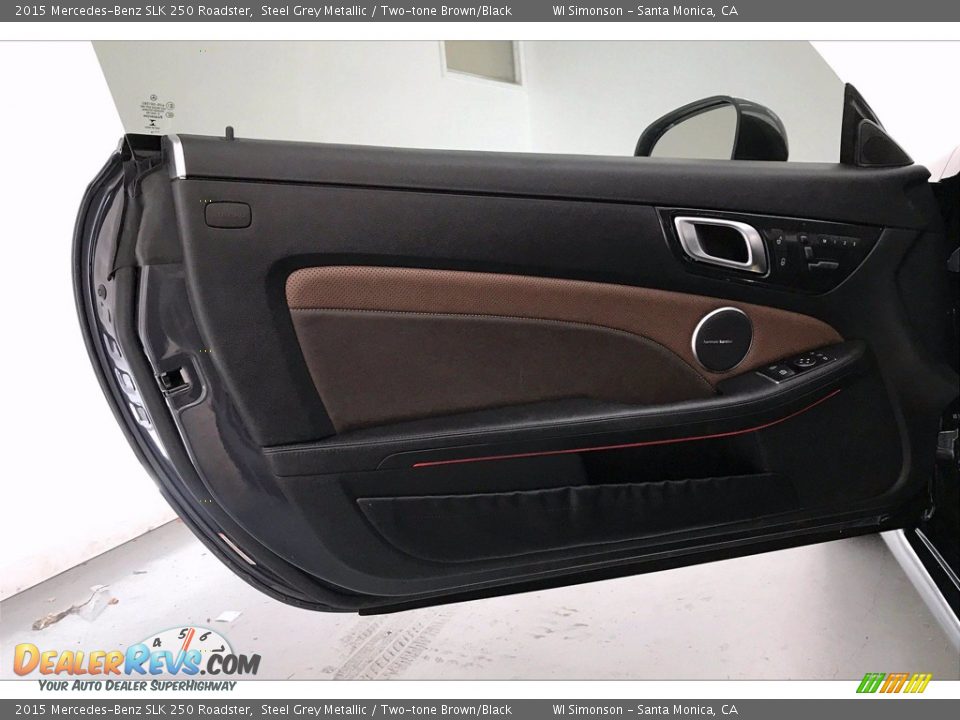 Front Seat of 2015 Mercedes-Benz SLK 250 Roadster Photo #22