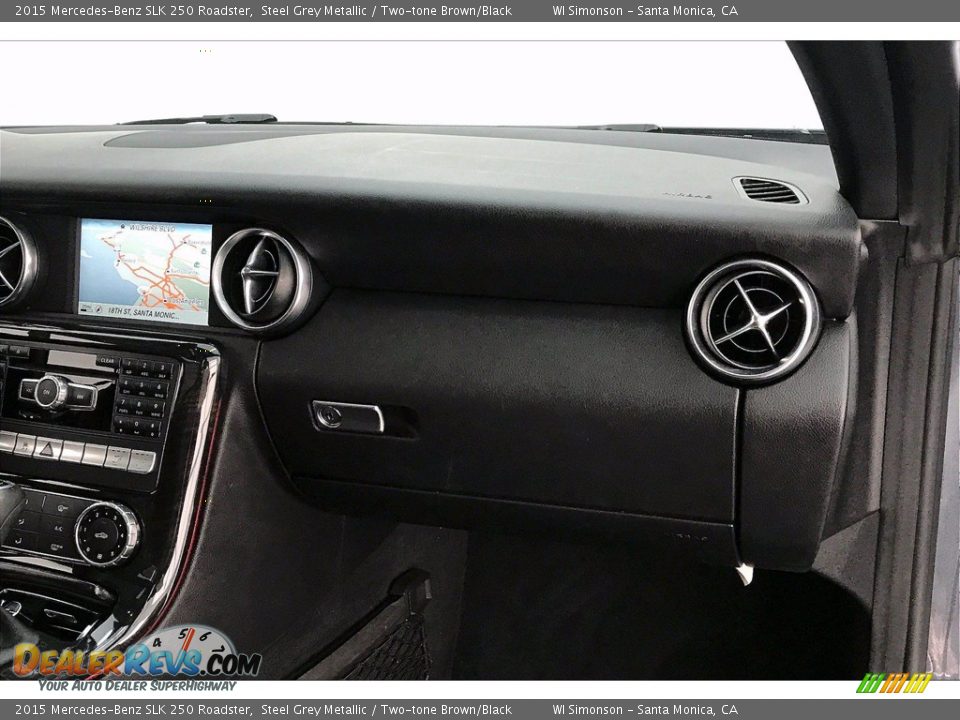 Dashboard of 2015 Mercedes-Benz SLK 250 Roadster Photo #25