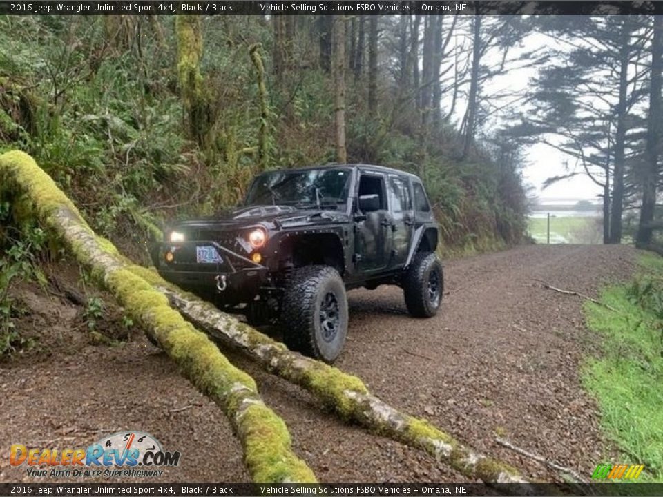 2016 Jeep Wrangler Unlimited Sport 4x4 Black / Black Photo #4