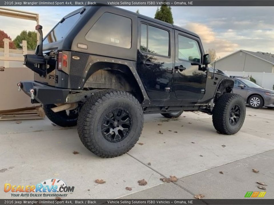 2016 Jeep Wrangler Unlimited Sport 4x4 Black / Black Photo #11