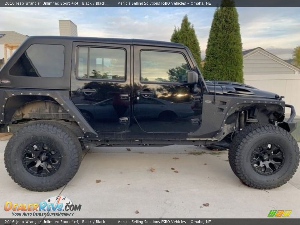 2016 Jeep Wrangler Unlimited Sport 4x4 Black / Black Photo #12