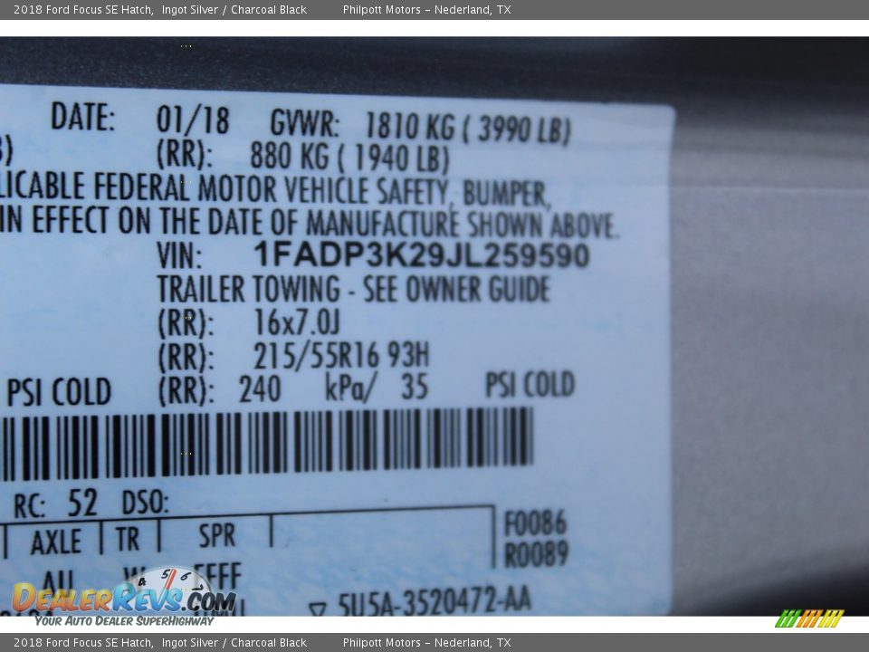 2018 Ford Focus SE Hatch Ingot Silver / Charcoal Black Photo #33