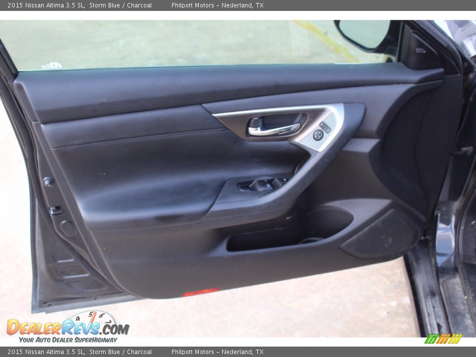 Door Panel of 2015 Nissan Altima 3.5 SL Photo #9