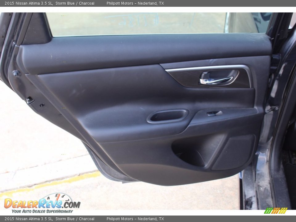 Door Panel of 2015 Nissan Altima 3.5 SL Photo #19