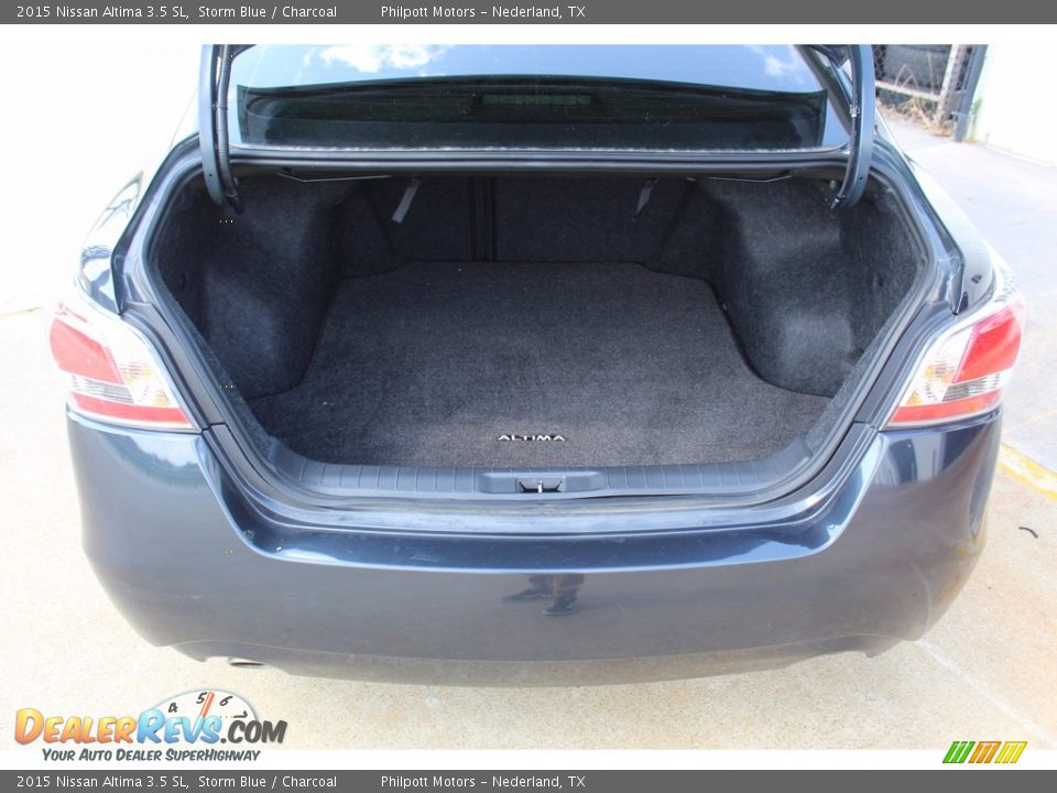 2015 Nissan Altima 3.5 SL Trunk Photo #23