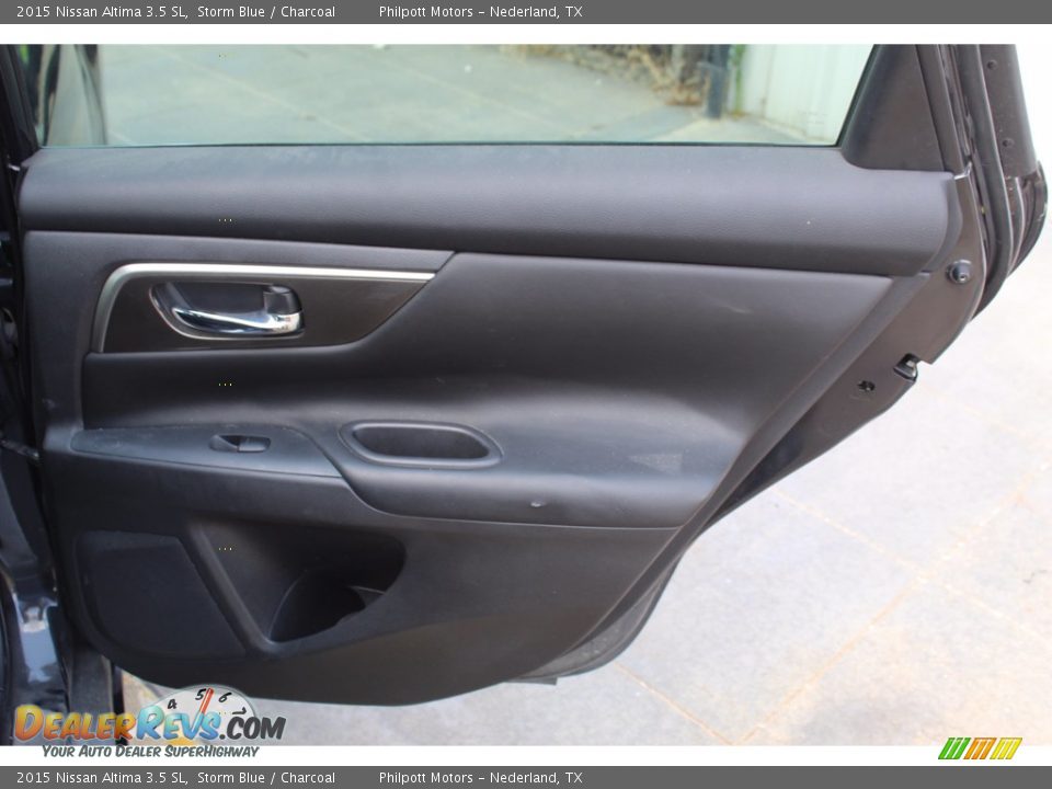 Door Panel of 2015 Nissan Altima 3.5 SL Photo #24