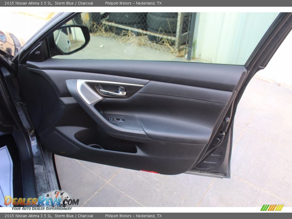 Door Panel of 2015 Nissan Altima 3.5 SL Photo #26