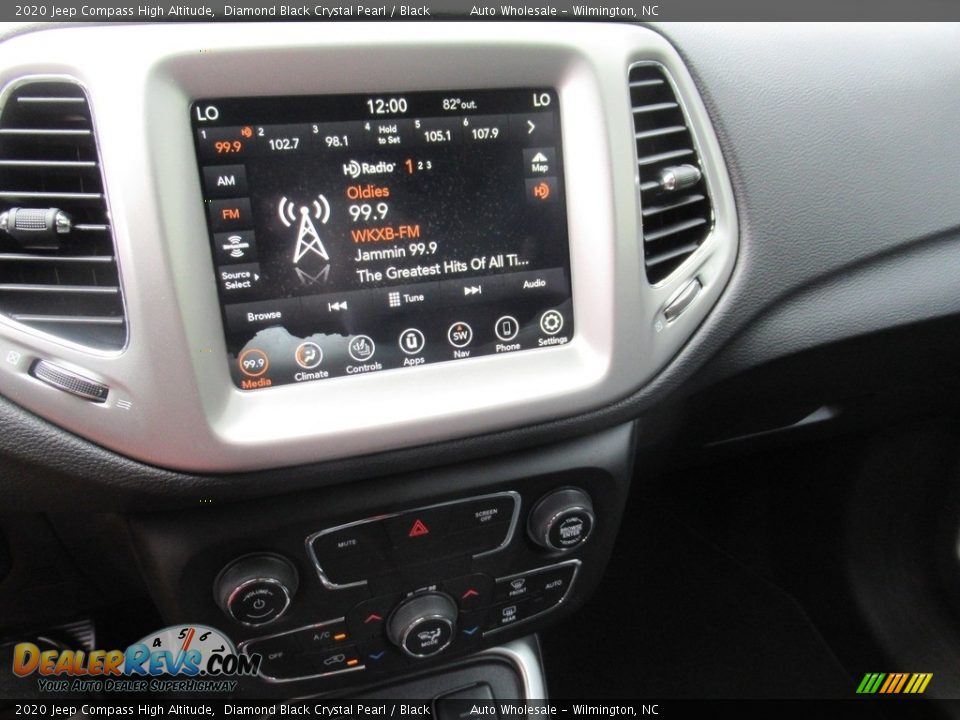 Controls of 2020 Jeep Compass High Altitude Photo #16