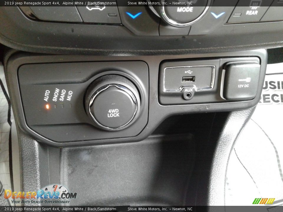 2019 Jeep Renegade Sport 4x4 Alpine White / Black/Sandstorm Photo #24