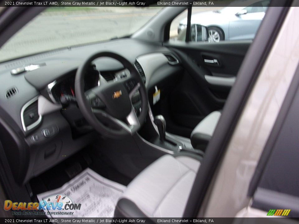 2021 Chevrolet Trax LT AWD Stone Gray Metallic / Jet Black/­Light Ash Gray Photo #10