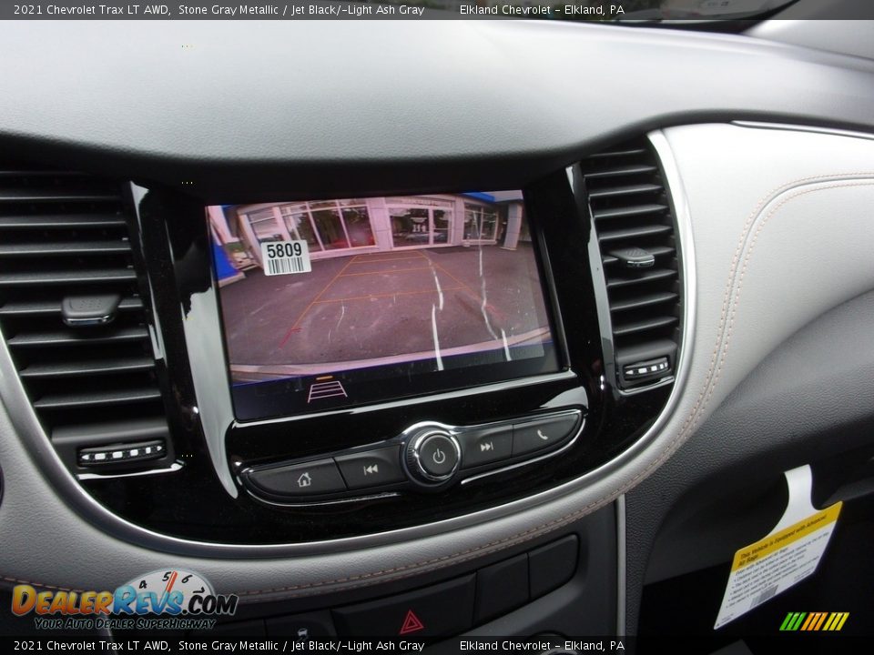 Controls of 2021 Chevrolet Trax LT AWD Photo #20