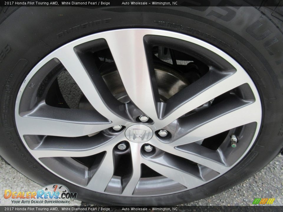 2017 Honda Pilot Touring AWD White Diamond Pearl / Beige Photo #7
