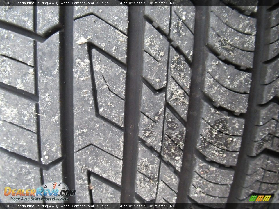 2017 Honda Pilot Touring AWD White Diamond Pearl / Beige Photo #8