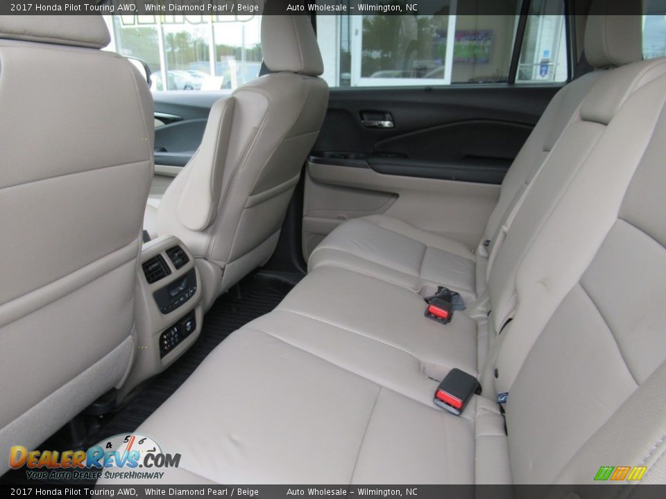 2017 Honda Pilot Touring AWD White Diamond Pearl / Beige Photo #10