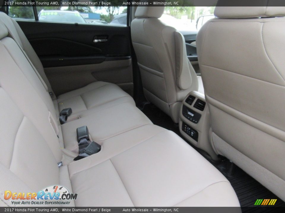 2017 Honda Pilot Touring AWD White Diamond Pearl / Beige Photo #12