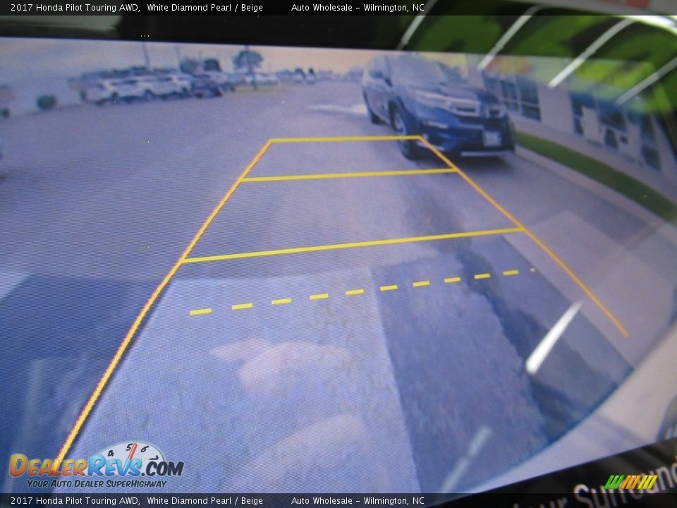 2017 Honda Pilot Touring AWD White Diamond Pearl / Beige Photo #18