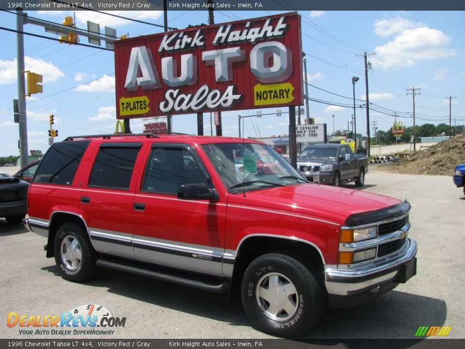 1996 Chevrolet Tahoe LT 4x4 Victory Red / Gray Photo #1
