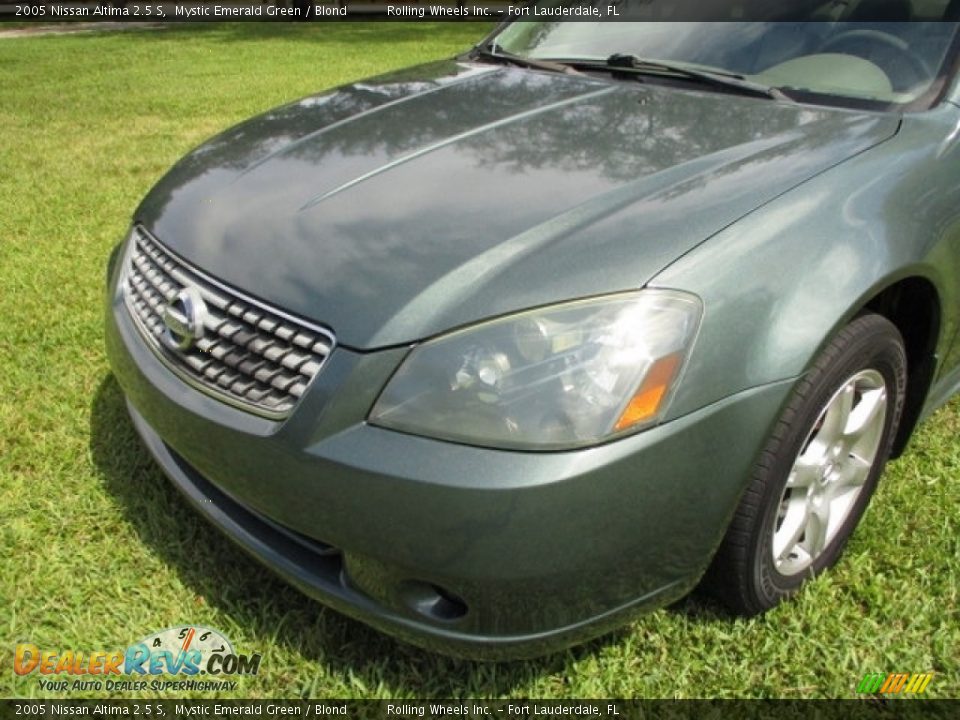 2005 Nissan Altima 2.5 S Mystic Emerald Green / Blond Photo #21