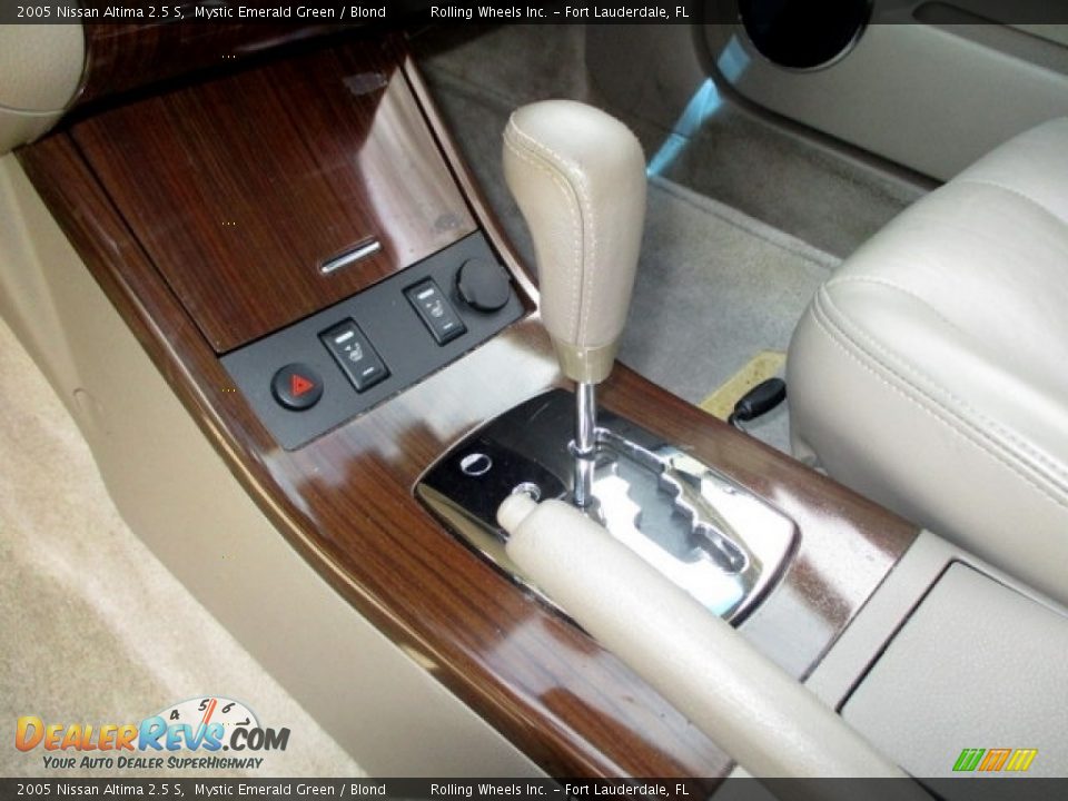 2005 Nissan Altima 2.5 S Mystic Emerald Green / Blond Photo #22