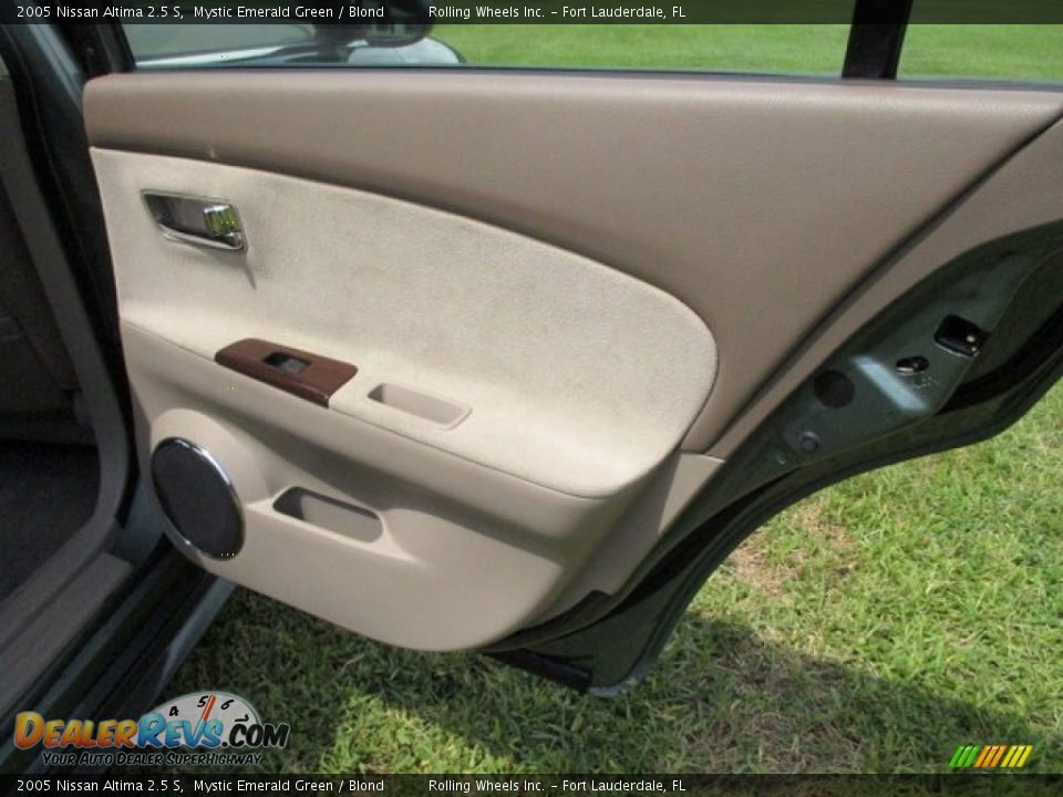 2005 Nissan Altima 2.5 S Mystic Emerald Green / Blond Photo #30