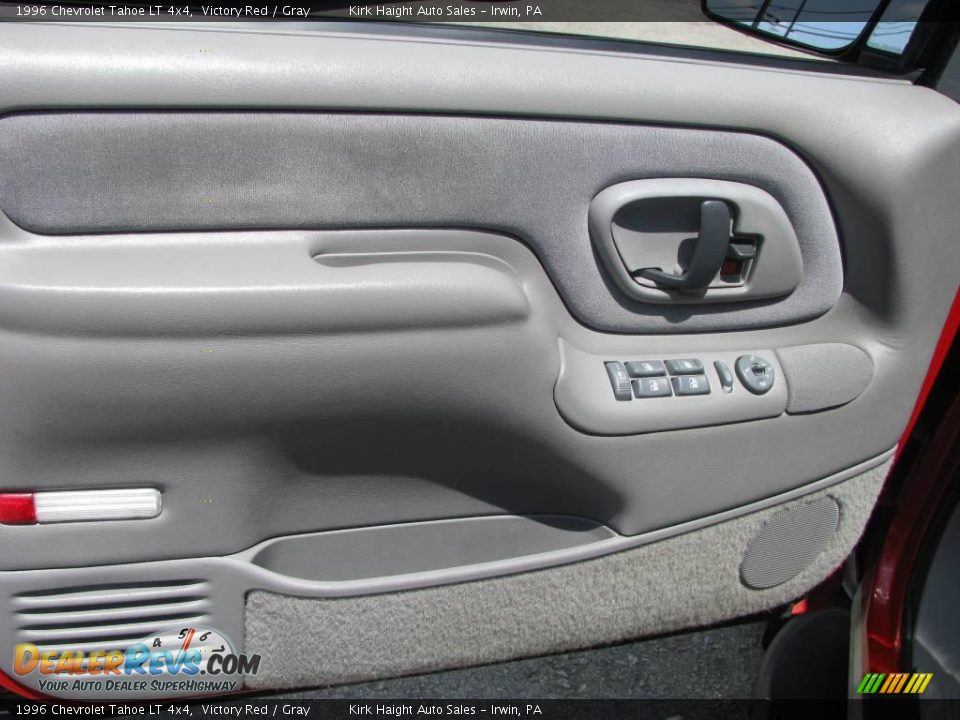 1996 Chevrolet Tahoe LT 4x4 Victory Red / Gray Photo #12