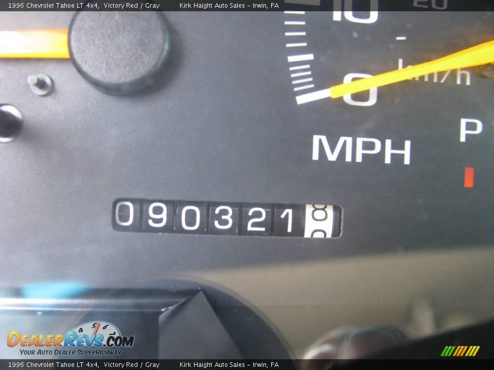 1996 Chevrolet Tahoe LT 4x4 Victory Red / Gray Photo #20