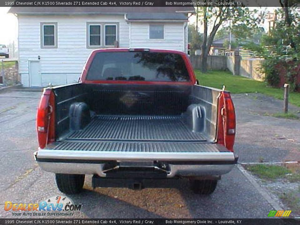 1995 Chevrolet C/K K1500 Silverado Z71 Extended Cab 4x4 Victory Red / Gray Photo #7