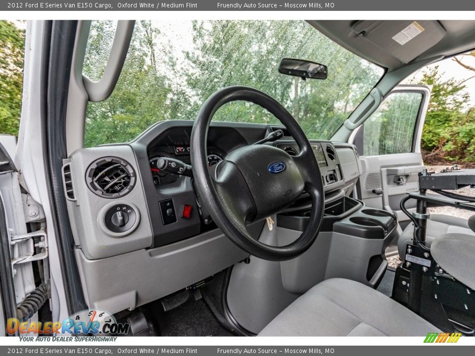 2012 Ford E Series Van E150 Cargo Oxford White / Medium Flint Photo #20