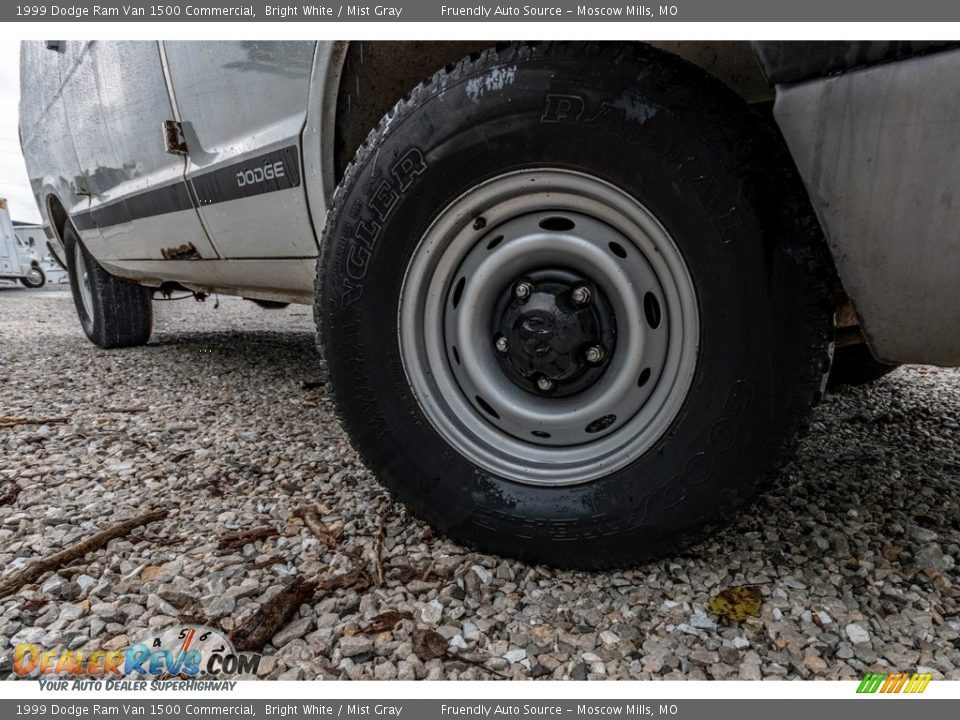 1999 Dodge Ram Van 1500 Commercial Wheel Photo #2