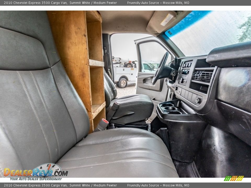 2010 Chevrolet Express 3500 Cargo Van Summit White / Medium Pewter Photo #31