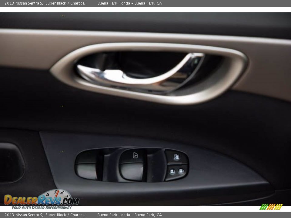 2013 Nissan Sentra S Super Black / Charcoal Photo #25