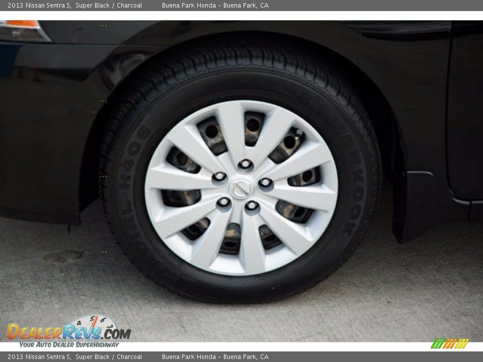 2013 Nissan Sentra S Super Black / Charcoal Photo #33