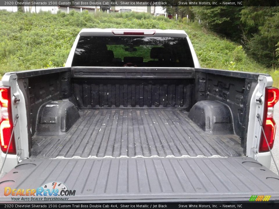 2020 Chevrolet Silverado 1500 Custom Trail Boss Double Cab 4x4 Silver Ice Metallic / Jet Black Photo #9