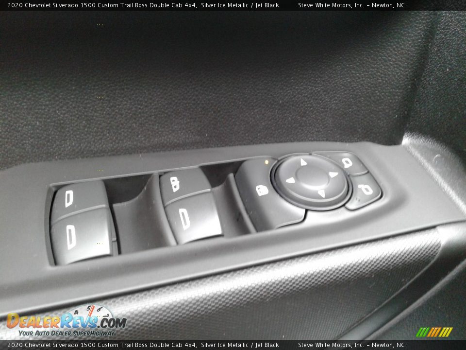 2020 Chevrolet Silverado 1500 Custom Trail Boss Double Cab 4x4 Silver Ice Metallic / Jet Black Photo #13
